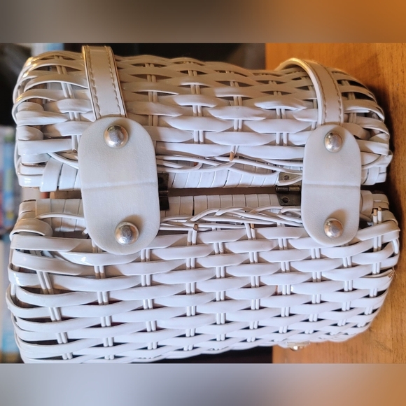 Vintage 1960's White Painted Wicker Bucket/Pail Purse Handbag Boho Retro Hippie - Picture 13 of 16